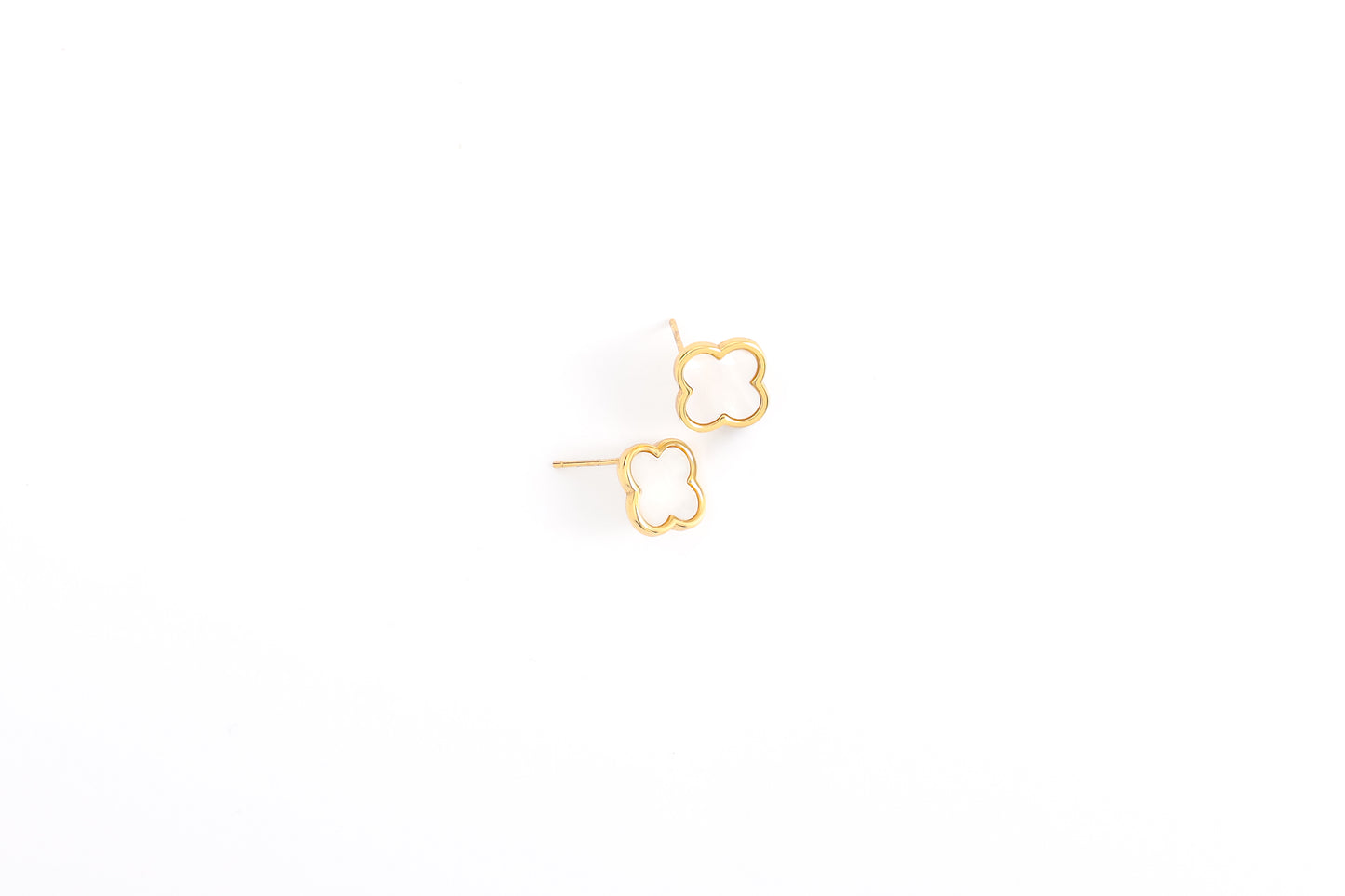 ARETES TREBOL BLANCO
